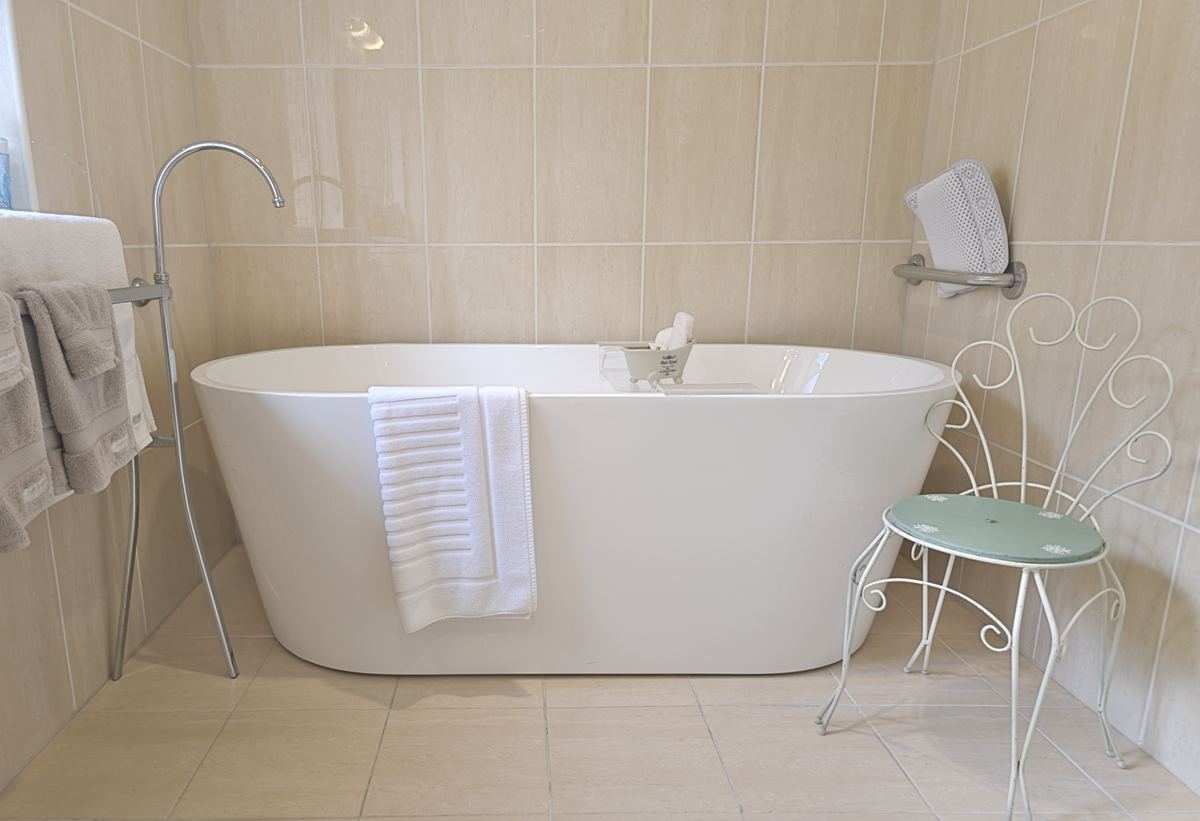 The freestanding bath
